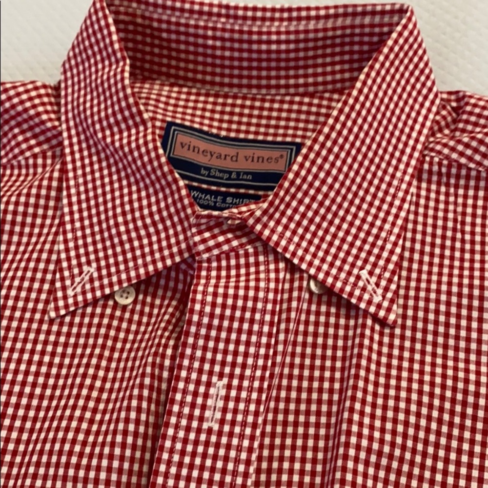 Vineyard Vines Button Down - image 4